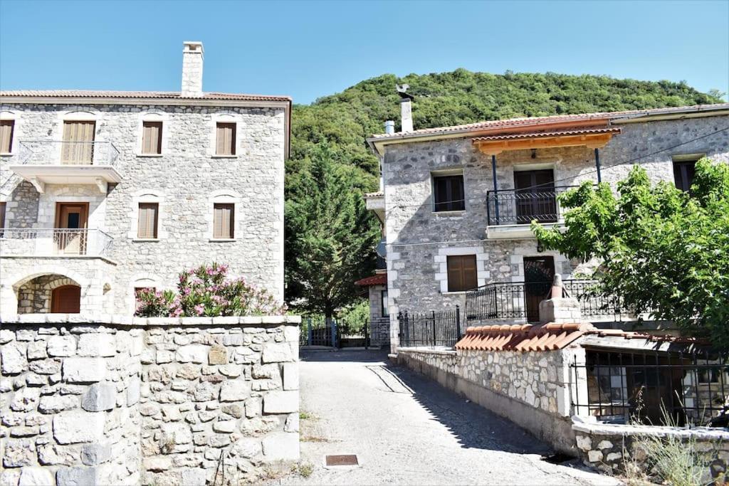 Villa Stonehouse Dome Lagadia à Lagkadia Extérieur photo
