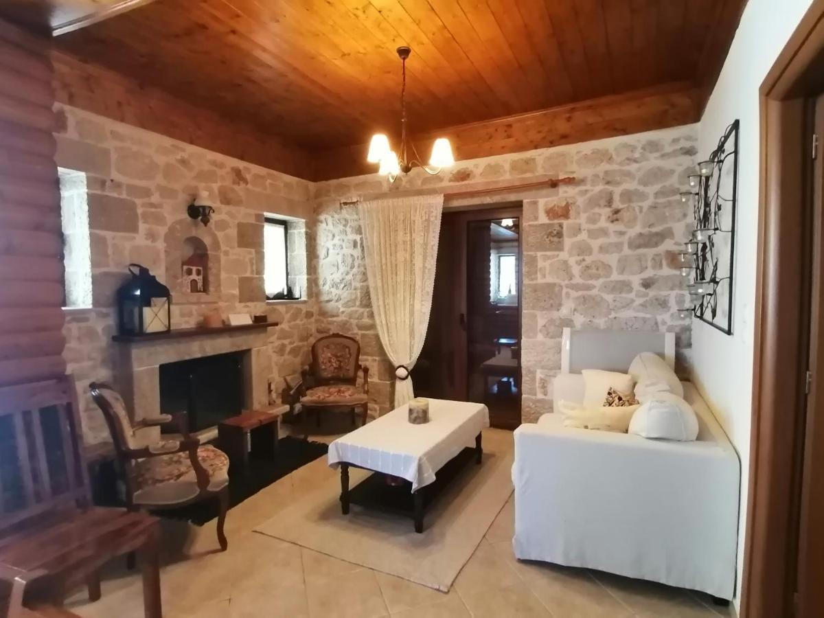 Villa Stonehouse Dome Lagadia à Lagkadia Extérieur photo