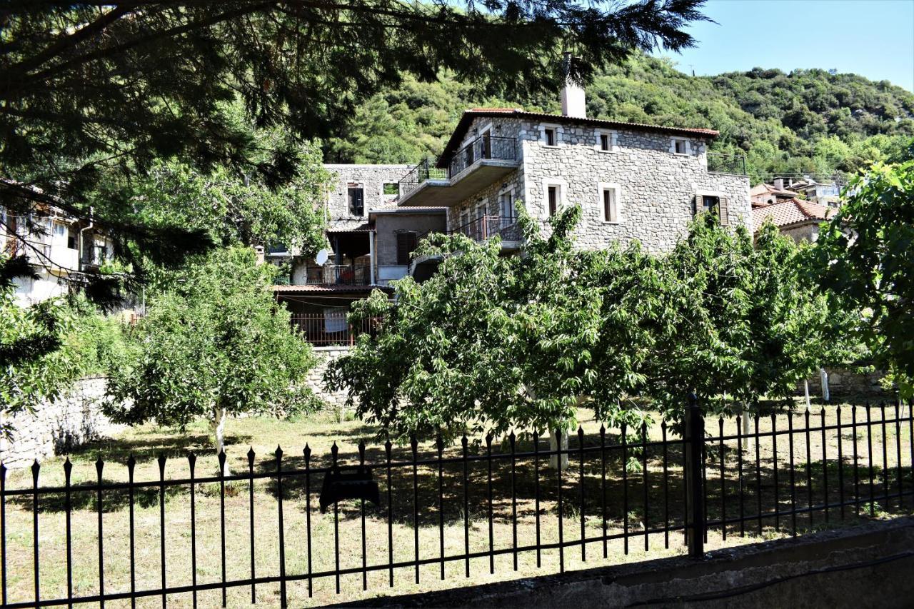 Villa Stonehouse Dome Lagadia à Lagkadia Extérieur photo